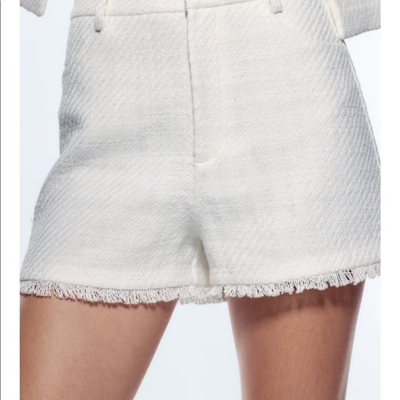 Zara White Structured Shorts - Picture 7 of 8